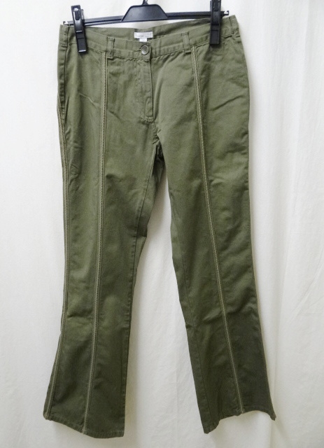 NUALA ヌアラ 新品未使用 ブーツカットパンツ Sサイズ EVERGREEN拍卖