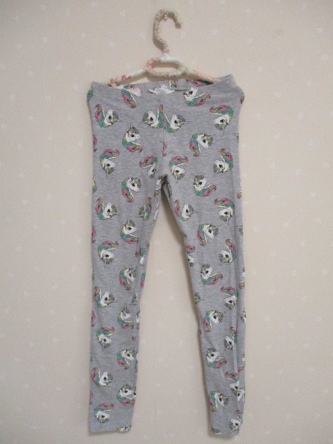 ● H&M ● 可愛いユニコーン柄レギンス ☆140㎝☆グレー 10821拍卖