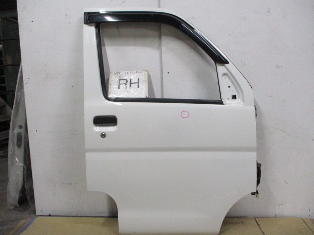ダイハツ ハイゼット S320V 右 フロント ドア 67001-B5020 / 67001-B5022 *個人宅配送不可*拍卖