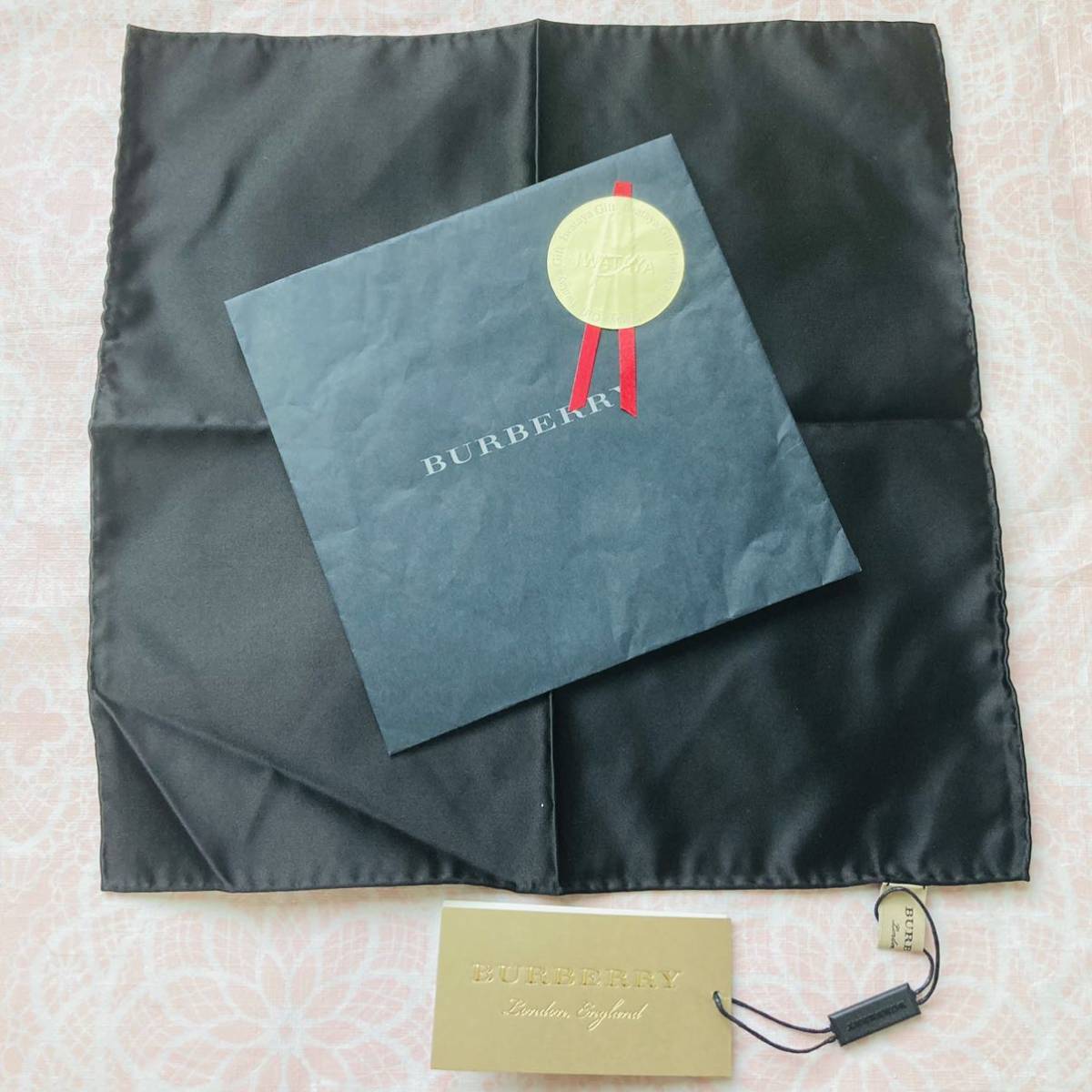 【シルク】レア/新品/BURBERRY/スカーフ/正規品/バーバリー/ハンカチ/未使用/ストール/匿名発送/ノバチェック/タグ付/絹100%/黒/タグ付き拍卖
