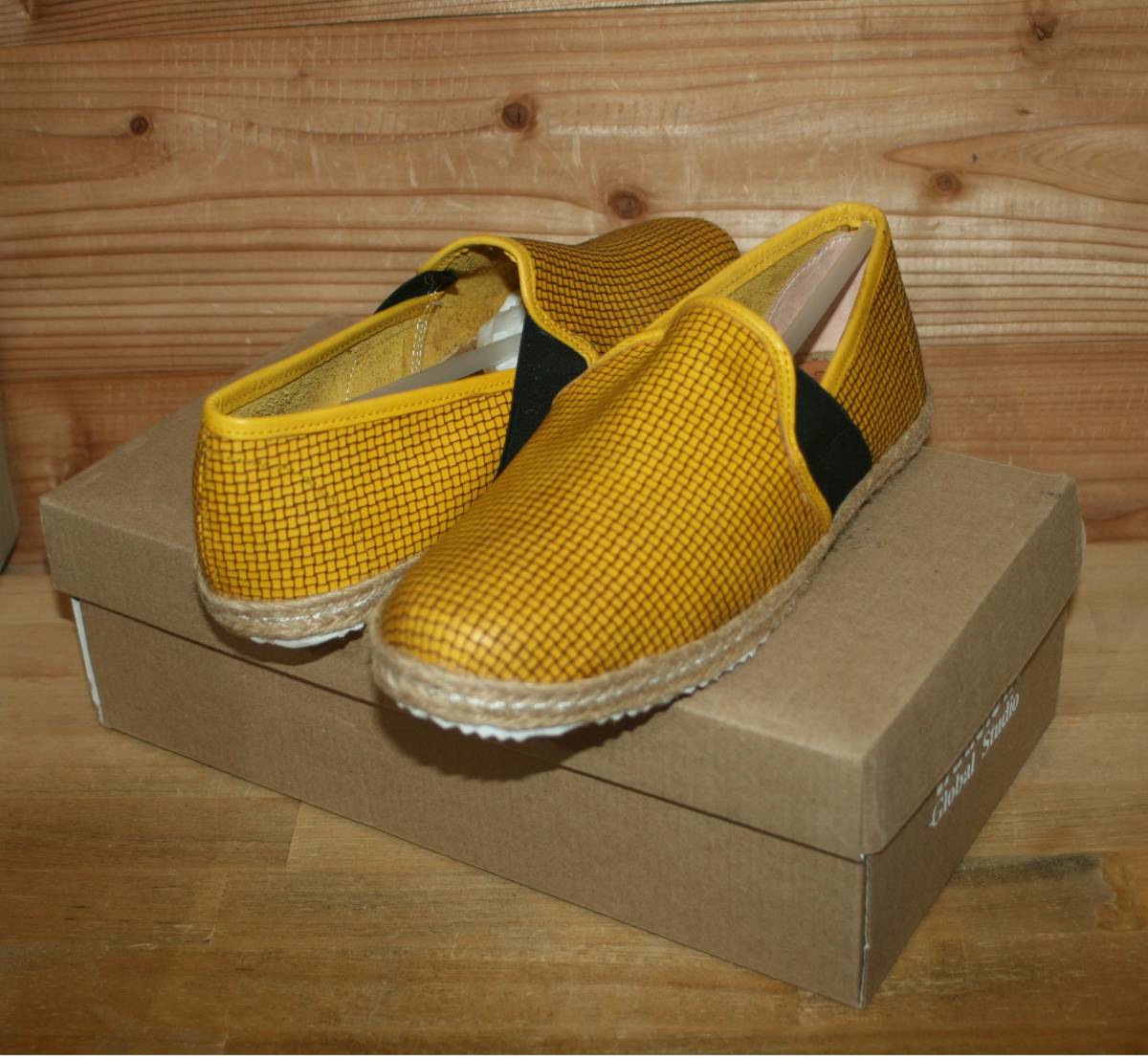 送料無料/新品☆ ハイレート型押しレザースリップオン VARISISTA Global Studio WAVE (ヴァリジスタ グローバル スタジオ)拍卖