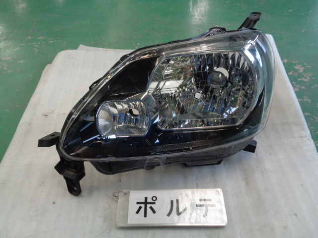 ポルテ NSP141 左ヘッドランプユニット ハロゲン 即決 5624拍卖