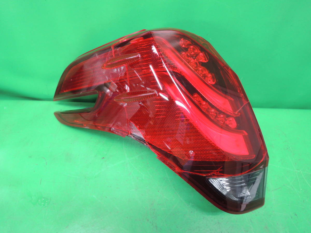 AGH30W/AGH35W GGH30W/GGH35W AYH30W ヴェルファイア 純正 【ジャンク品】 L 左 テールライト/ランプ LED KOITO 58-68 #T拍卖