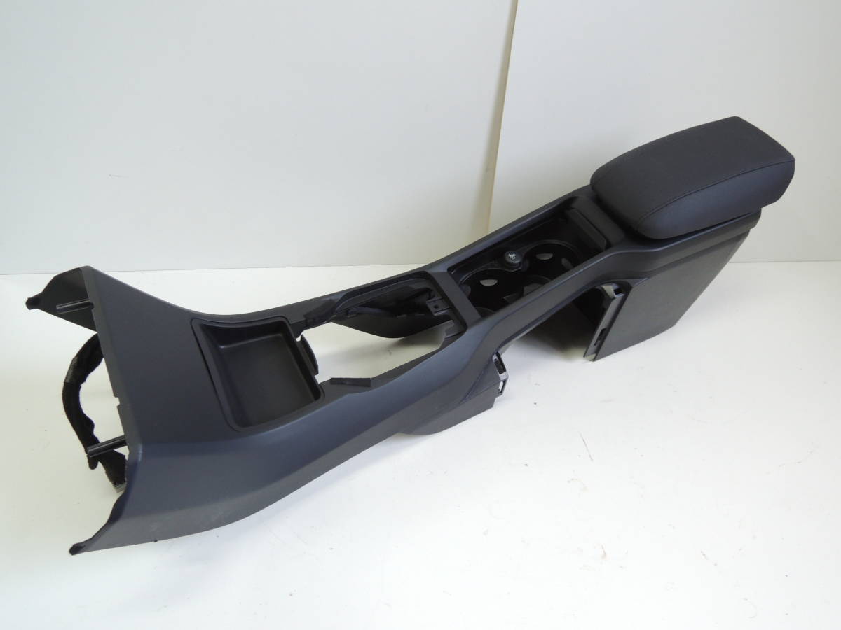 ・ DBA-MB4164T ボルボ V40 純正 センターコンソール 小物入れ ※動作車両※ 40562km V-3240拍卖