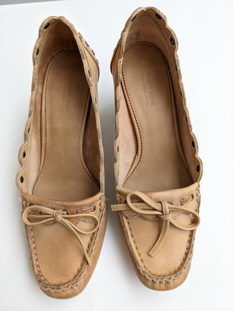 JOHNNY MOKE LONDON パンプス 24.0cm ベージュ拍卖