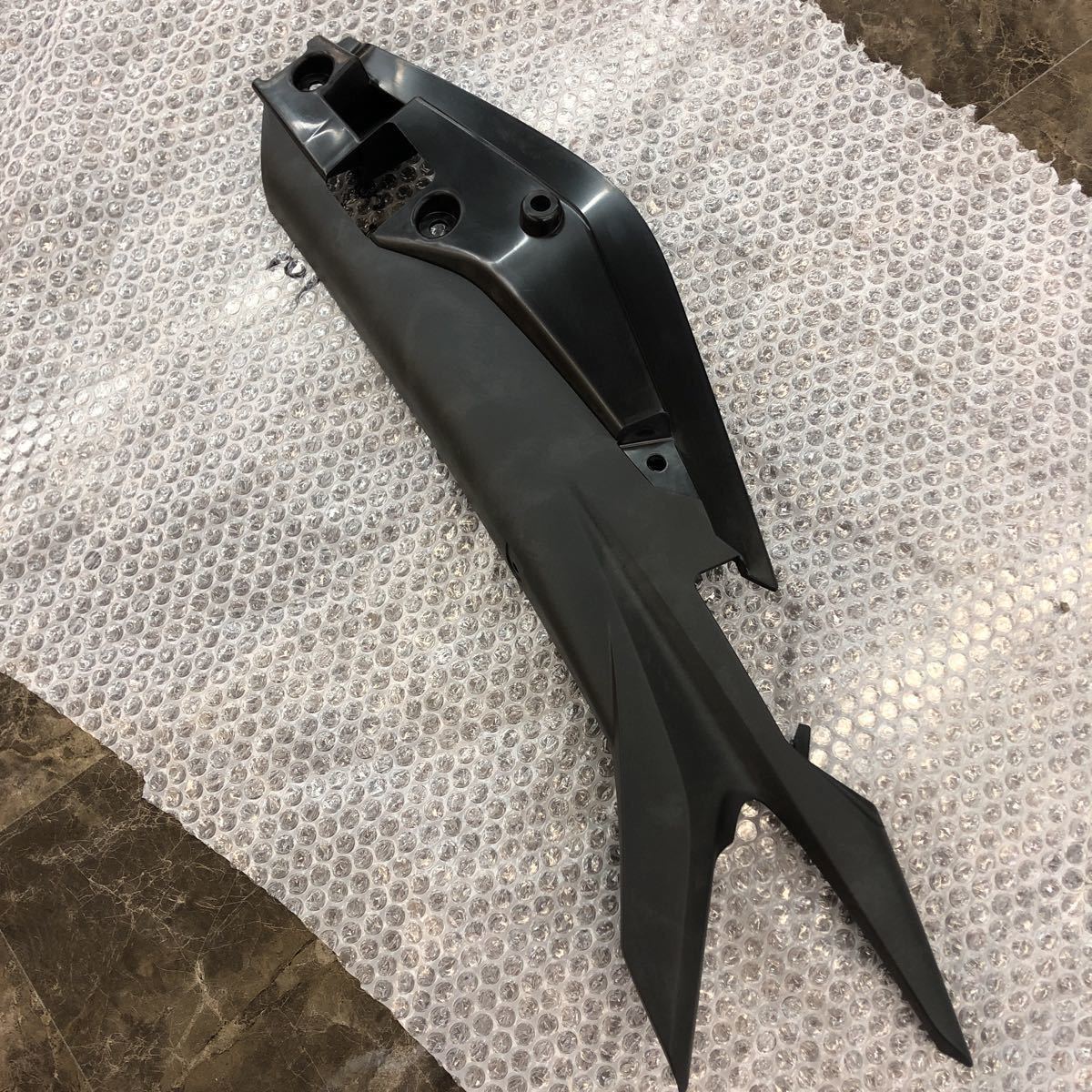 2-2400☆ホンダ 純正 リアカウル 左 83700-KPP-T00☆CBR250R拍卖