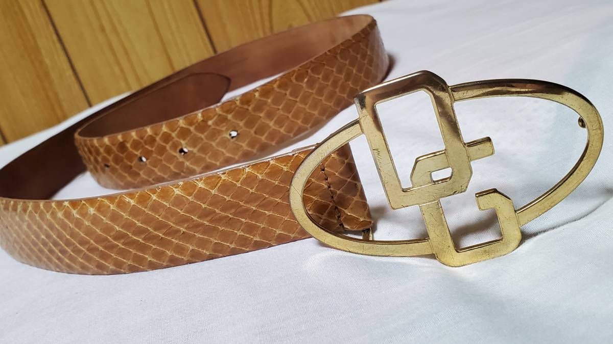 正規レア DOLCE&GABBANAドルチェ&ガッバーナ DGロゴリングバックル パイソンレザー ベルト茶 90 ゴールド スネーク 3cm幅 蛇革 男女兼用拍卖
