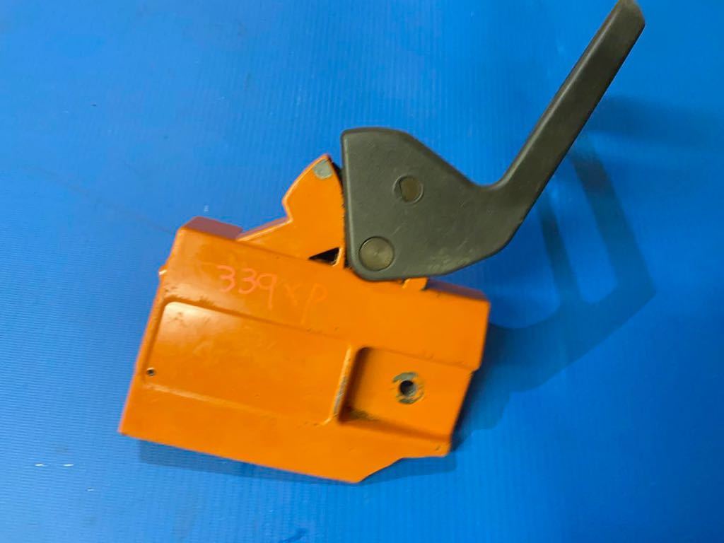 希少な部品 エンジンチェンソー 部品パーツ ハスクバーナー 339XP エンジンカバー 中古 純正部品拍卖