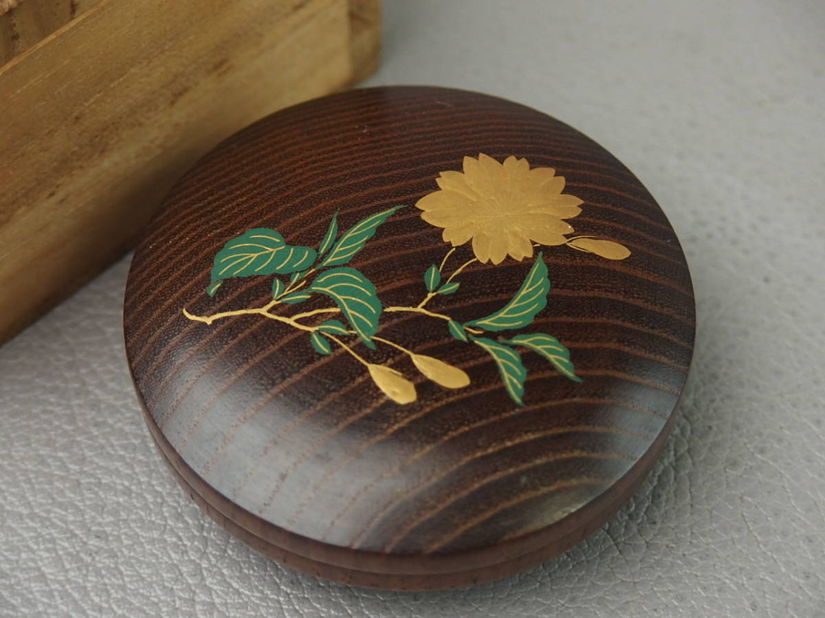 【骨董・茶道具】★菊蒔絵★★香合 co019xb.8拍卖