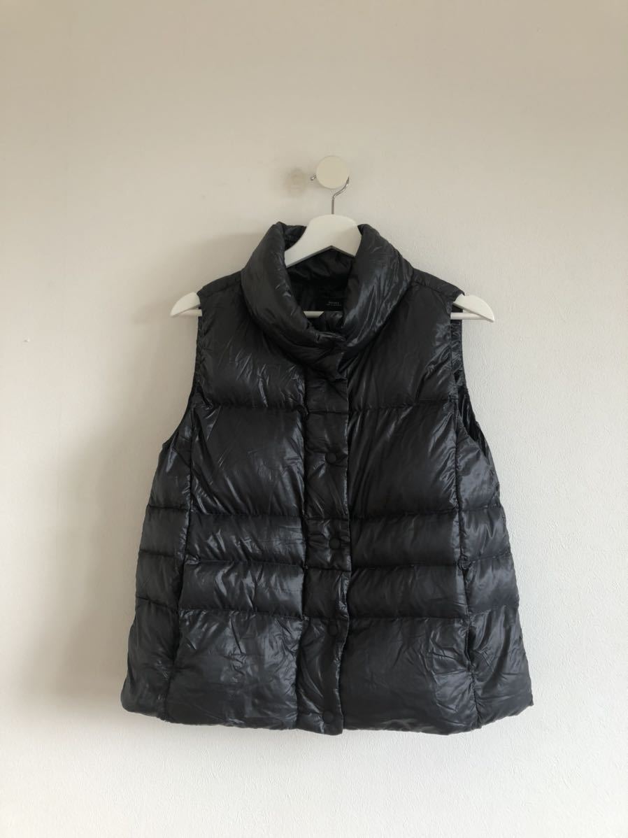 美品 GAP 軽量ブラックダウンベスト M拍卖