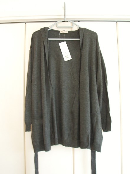 サマンサモスモス★セミ梳毛フードニット・カーディガン・チャコール★タグ付き拍卖