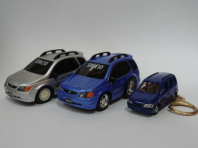 希少!トヨタ・スパシオ【美品・3台セット】ドライブタウン2台&キーホルダー付きトミカ拍卖