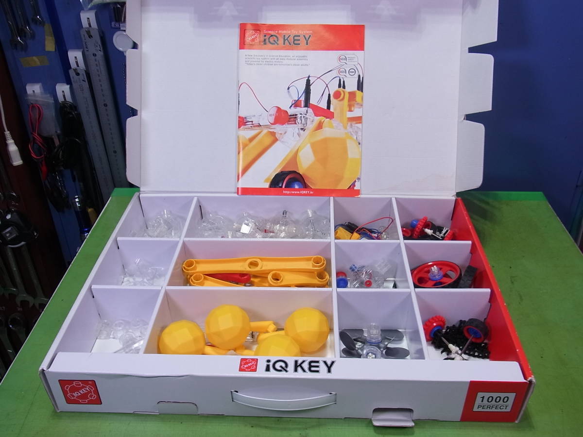 ■■【即決】IQ KEY 100MODELS PERFECT1000 アイキューキー 知育玩具 程度の良いUSED品! すべてのパーツが揃っているかは未確認です拍卖