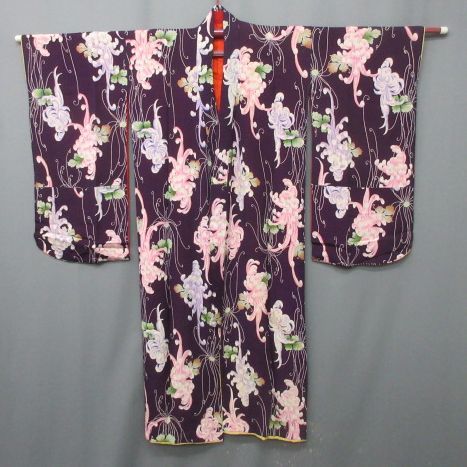 【政】29849 錦紗ちりめん着物 菊図 縮緬 振袖 古着拍卖