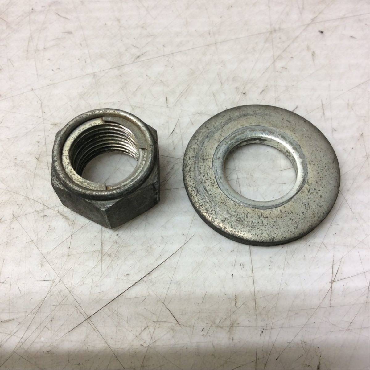 A69-21 スズキ レッツ2 CA1PA リアホイール ナット 純正部品拍卖