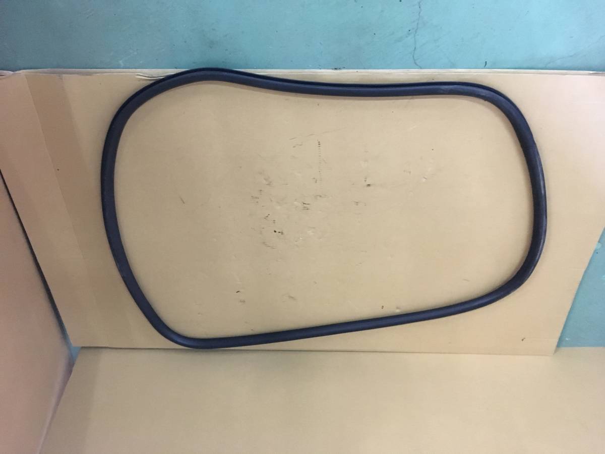 ・ DBA-MB4164T ボルボ V40 左前 フロント 助手席 ウェザーストリップ V-3240拍卖