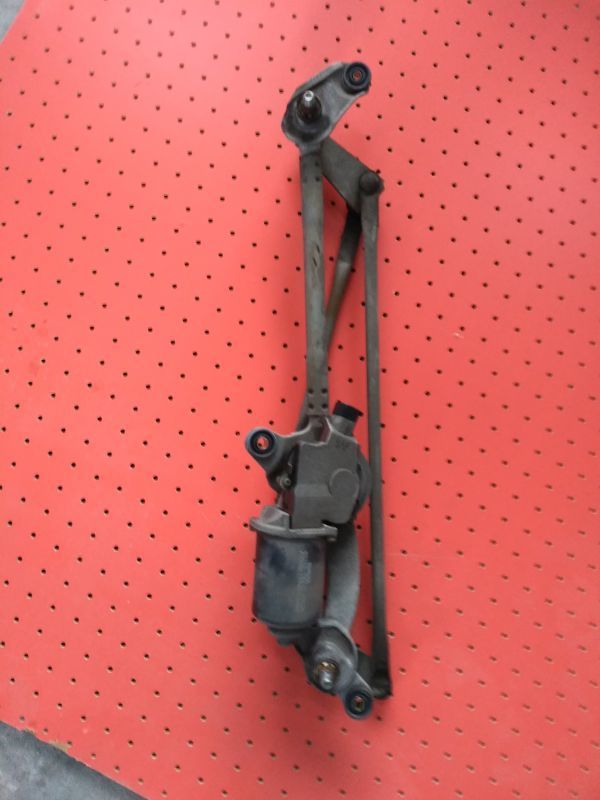 トヨタ アリオン NZT240【 ワイパーモーター フロント 】 T24型 UA 部品取り車 ばら売り ZZT AZT 1NZ FE 1ZZ FE 1AZ FSE拍卖