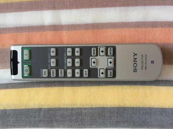 送料無料★SONY★ソニー★純正★プロジェクター用リモコン★RM-PJVW10★中古★動作品拍卖