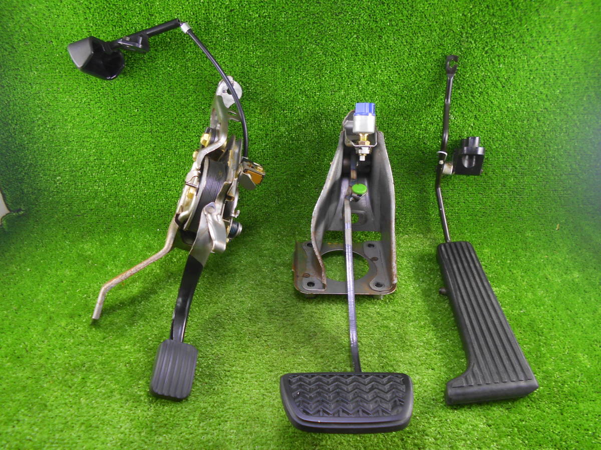 トヨタ アリスト JZS160 S300 後期 【純正】 サイドブレーキペダル ブレーキペダル アクセルペダル 3点セット 【中古】 JZS161拍卖