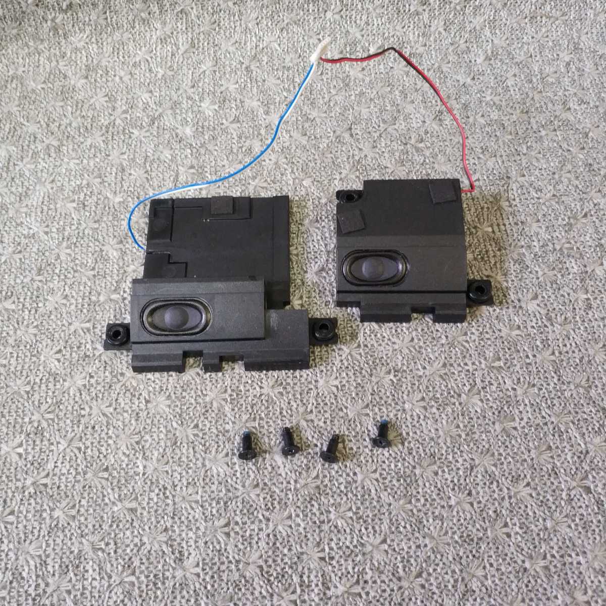 岐阜 送料198円 ★ NEC LE150/N (PC-LE150N2W-H4)等用 内蔵スピーカー PK23000K800 中古品 ★ 動作確認済み A307拍卖