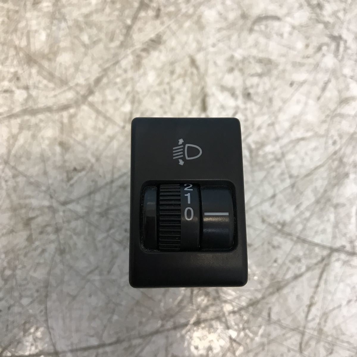 ★スズキ エブリィ PZターボスペシャル★純正ヘッドライトレベリングスイッチ/ABA-DA64W 中古品 YA95拍卖