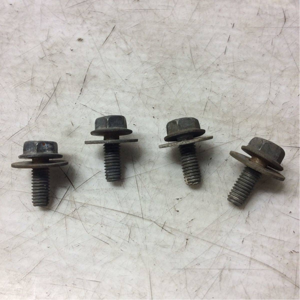 B48-12 スズキ レッツ4 パレット CA41A ステップ取り付けネジ 純正部品拍卖