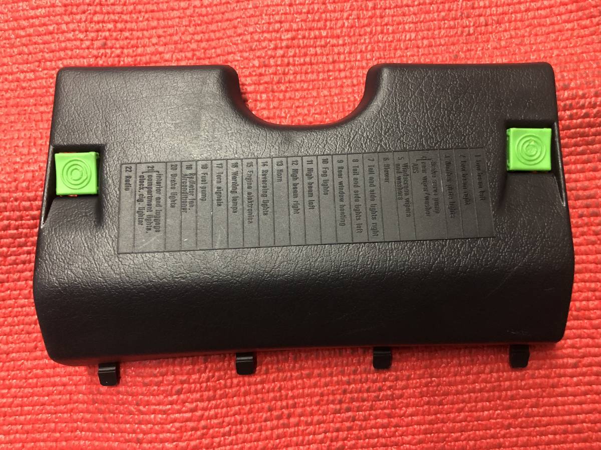 VW ゴルフ3 ヒューズボックスカバー 1H2857918 中古拍卖