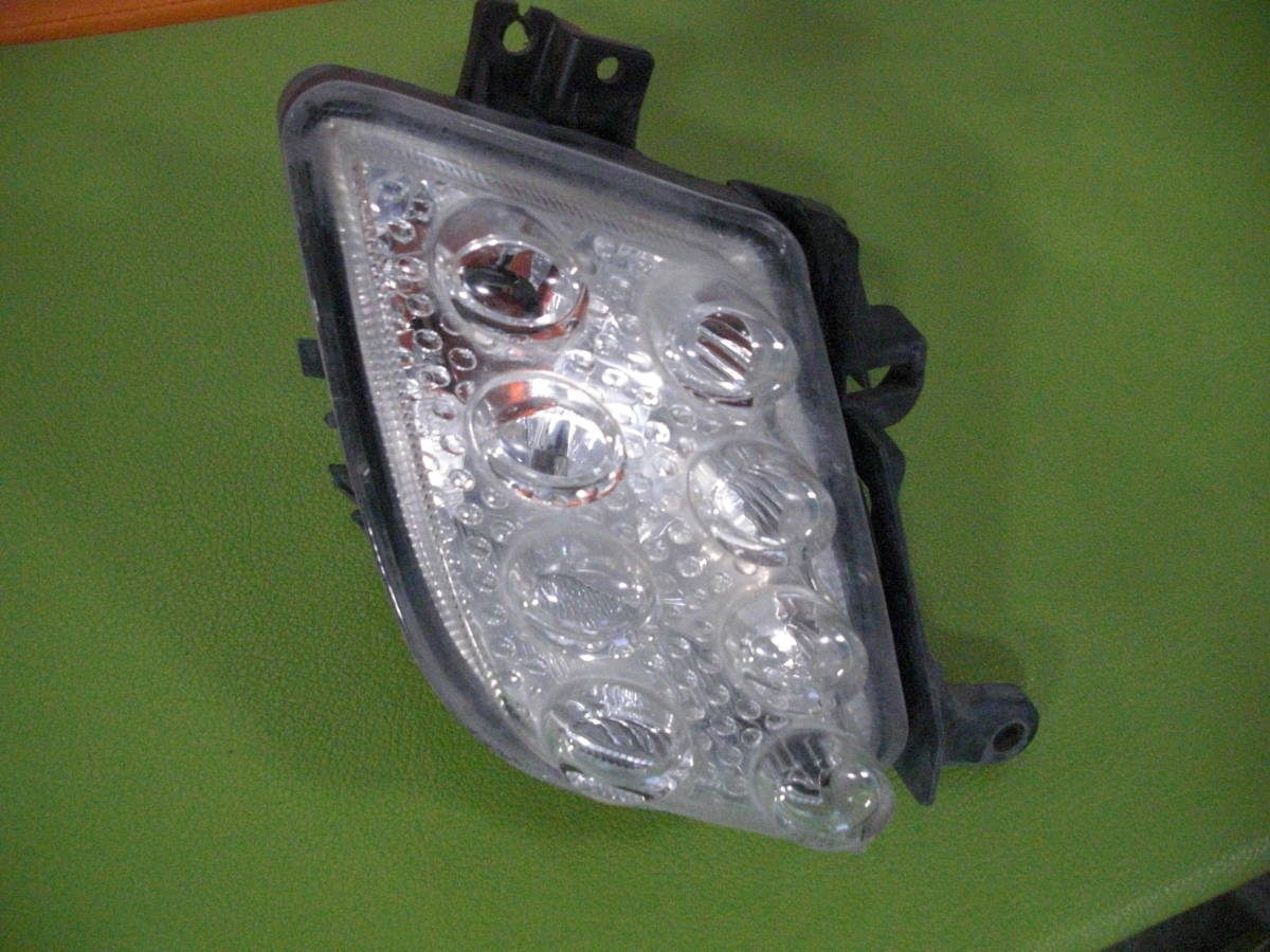 日産AK12マーチBNK12中期YK12右フロント純正ウインカー ランプ右フロントバンパーMARCHウィンカー レンズICHIKO 3462即決即日発送可能!!拍卖