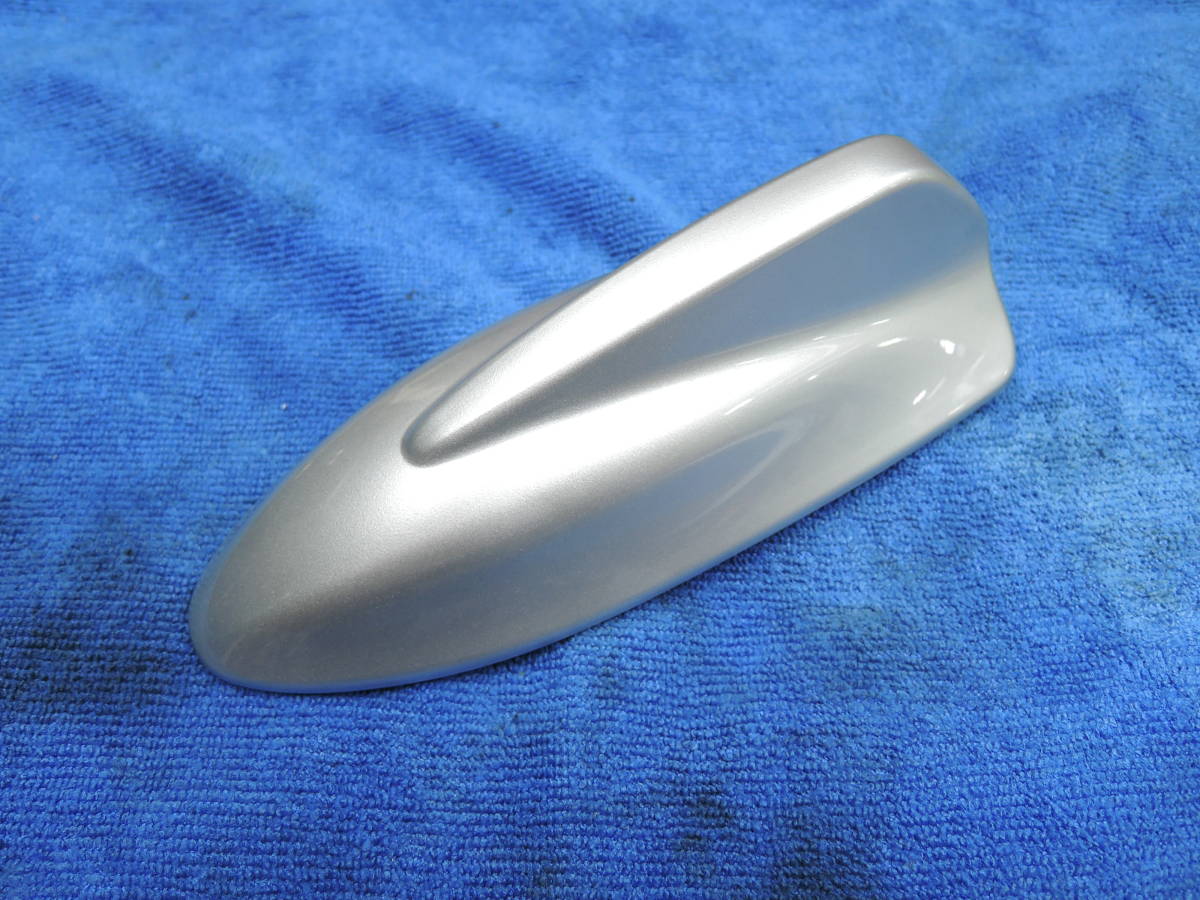 ・ DBA-MB4164T ボルボ V40 純正 ルーフアンテナ ドルフィン シルバー系 31346638 【動作車両】 V-3240拍卖