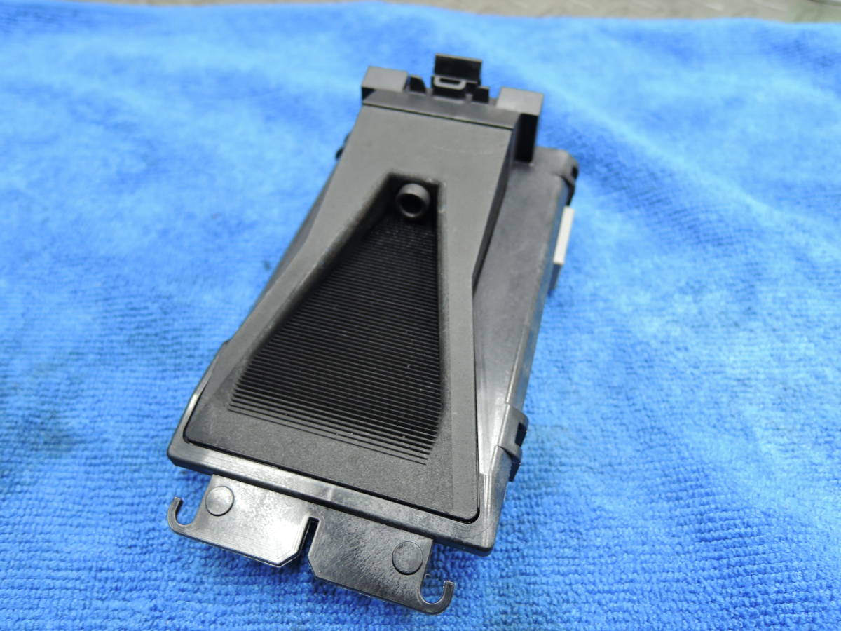 ・ DBA-MB4164T ボルボ V40 純正 フロント センサー レーダー カメラ 31400408 【動作車両】 V-3240拍卖