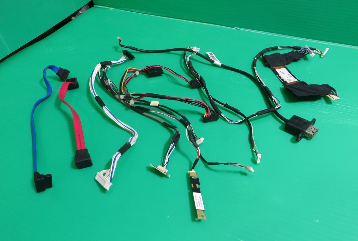 PC1457■富士通 FMV-DESKPOWER F/G70T(FMVFG70TWG)内蔵 SATAケーブル/Webカメラボードなど ケーブル イロイロ 拍卖