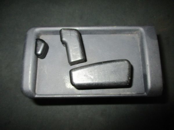 ■ベンツ W126 フロントパワーシート スイッチ 左 中古 0028206110 部品取りあり ウインカー ワイパー 280SE 300SD 500SEL 380SEC ■拍卖