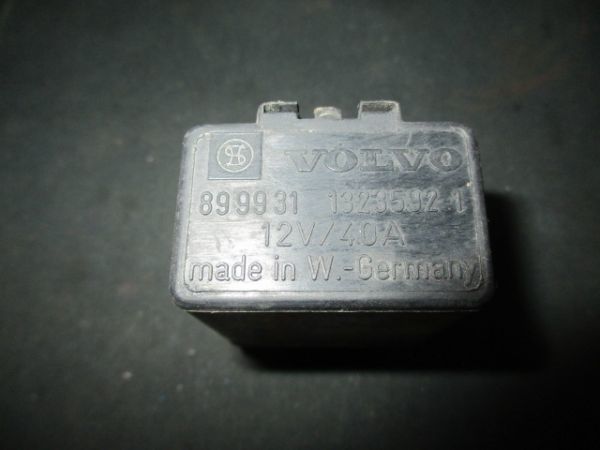 ■ボルボ 740 フューエルポンプリレー クーリングファンリレー 中古 899931 部品取あり 電動ファンリレー ガソリンポンプ 940 960 240 ■拍卖