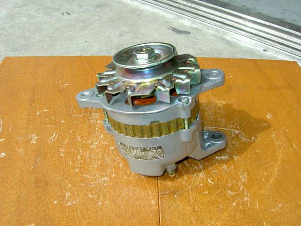 マツダ、住友エール向フォークリフト用オルタネーター(ダイナモ)リビルト品 A1T23377、GE02-18-300拍卖