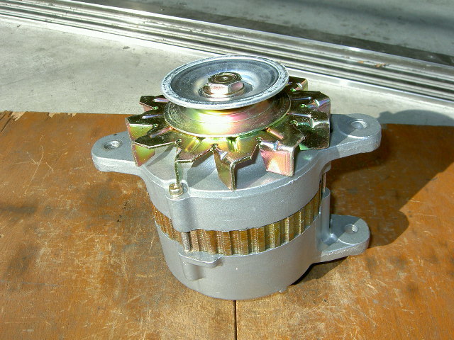 三菱重工、ユンボ用オルタネーター(ダイナモ)リビルト品 AR4012D4、34468-12101拍卖