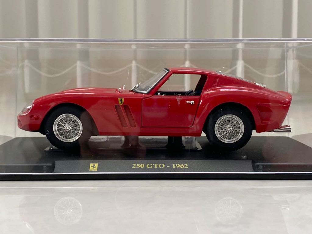 フェラーリ 250 GTO ミニカー 1/24 Ferrari拍卖