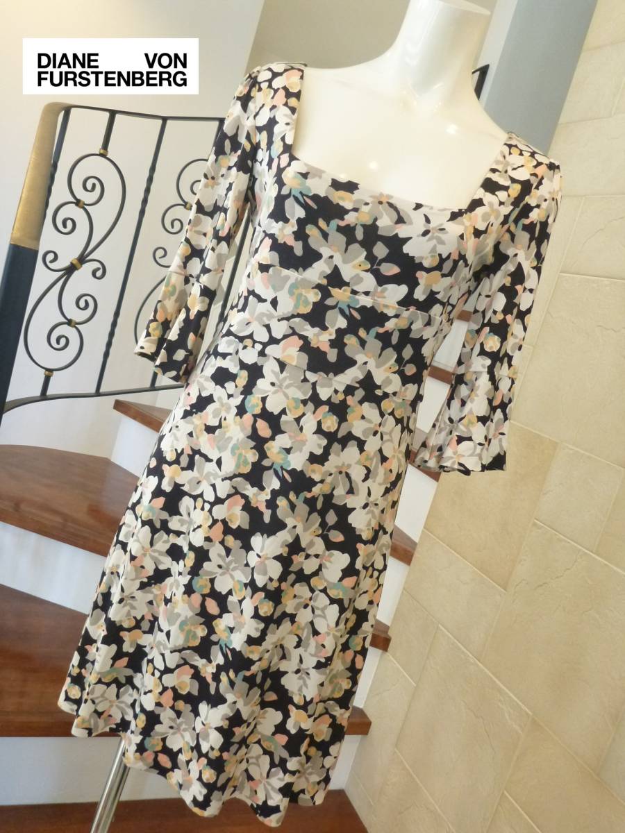 5.5万 美品 DIANE von FURSTENBERG ダイアンフォンファステンバーグ アイボリー×黒×ピンク×花柄 胸元セクシー ワンピース 2 M相当拍卖