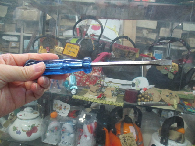 昔の仕入れの角軸プラ柄マイナスドライバー6×100拍卖