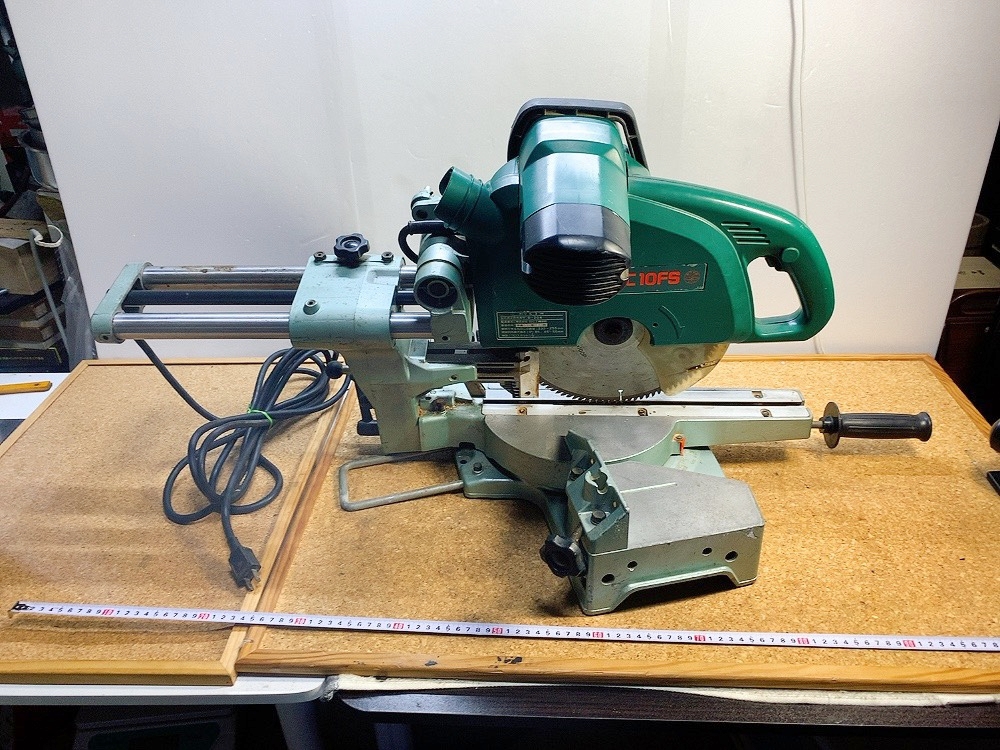 貴重 HITACHI 日立 卓上スライド 丸ノコ 切断機 電動工具 C10FS拍卖