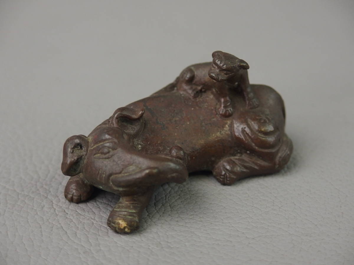 【骨董・茶道具】★古い 唐金 古銅製★★象 霊獣 置物 cp0125sl.8 麒麟 牛 根付拍卖