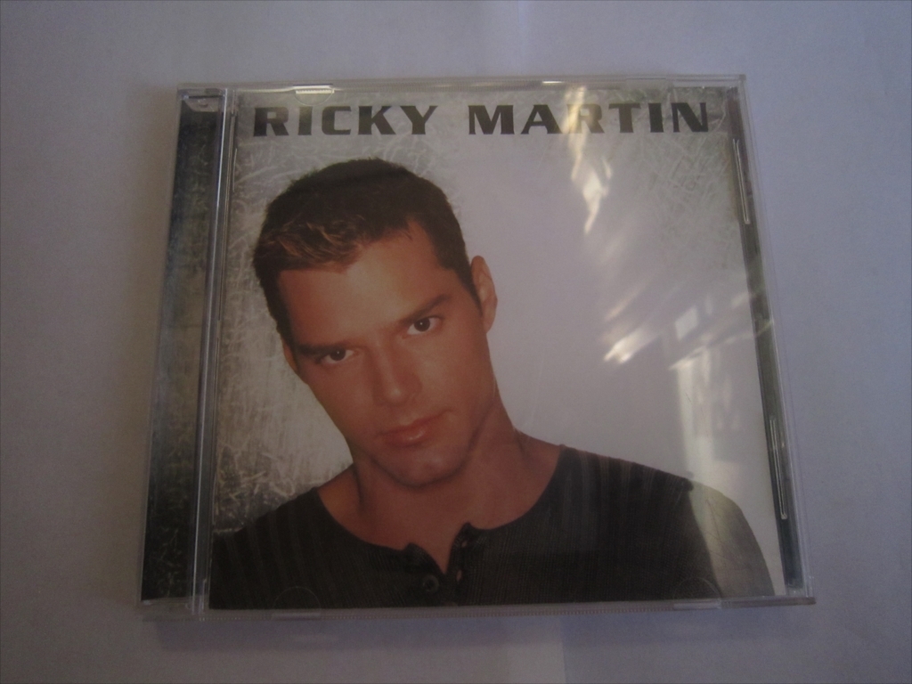 再生動作確認済 CD RICKY MARTIN リッキー・マーティン~ヒア・アイ・アム~ 全14曲拍卖