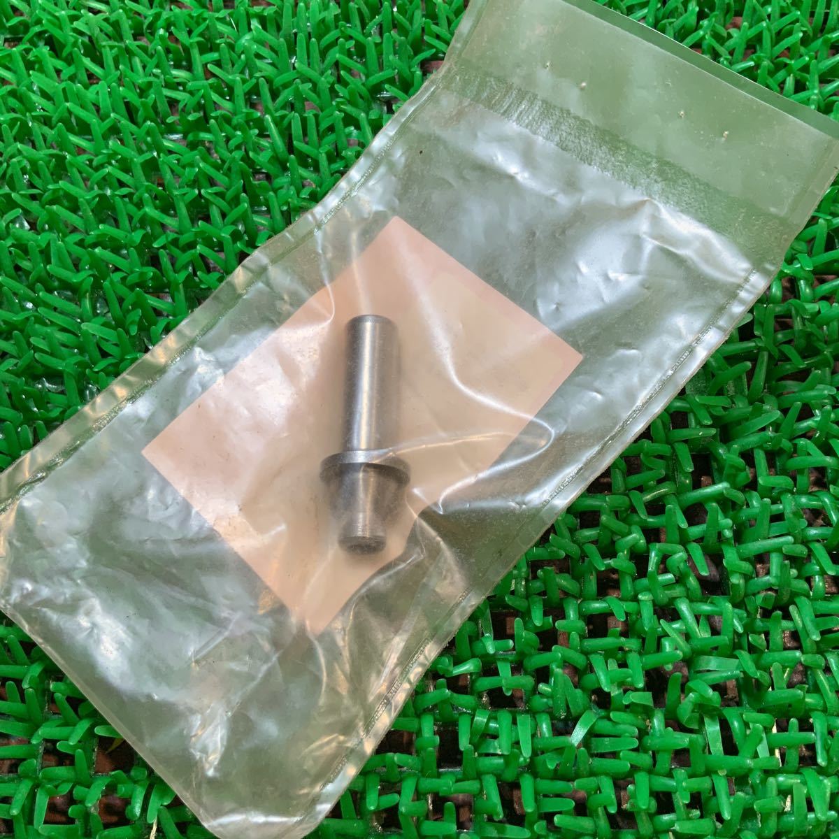 4-554 HONDA ホンダ CB750 純正 ガイド エキゾーストバルブ 12206-MW3-305 未使用 部品 バイク拍卖