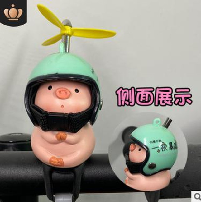 【送料コミコミ】 光らない お祈り ピッグ グリーン 自転車 バイク 車に!プロペラ 付き 豚 ブタ ぶた拍卖