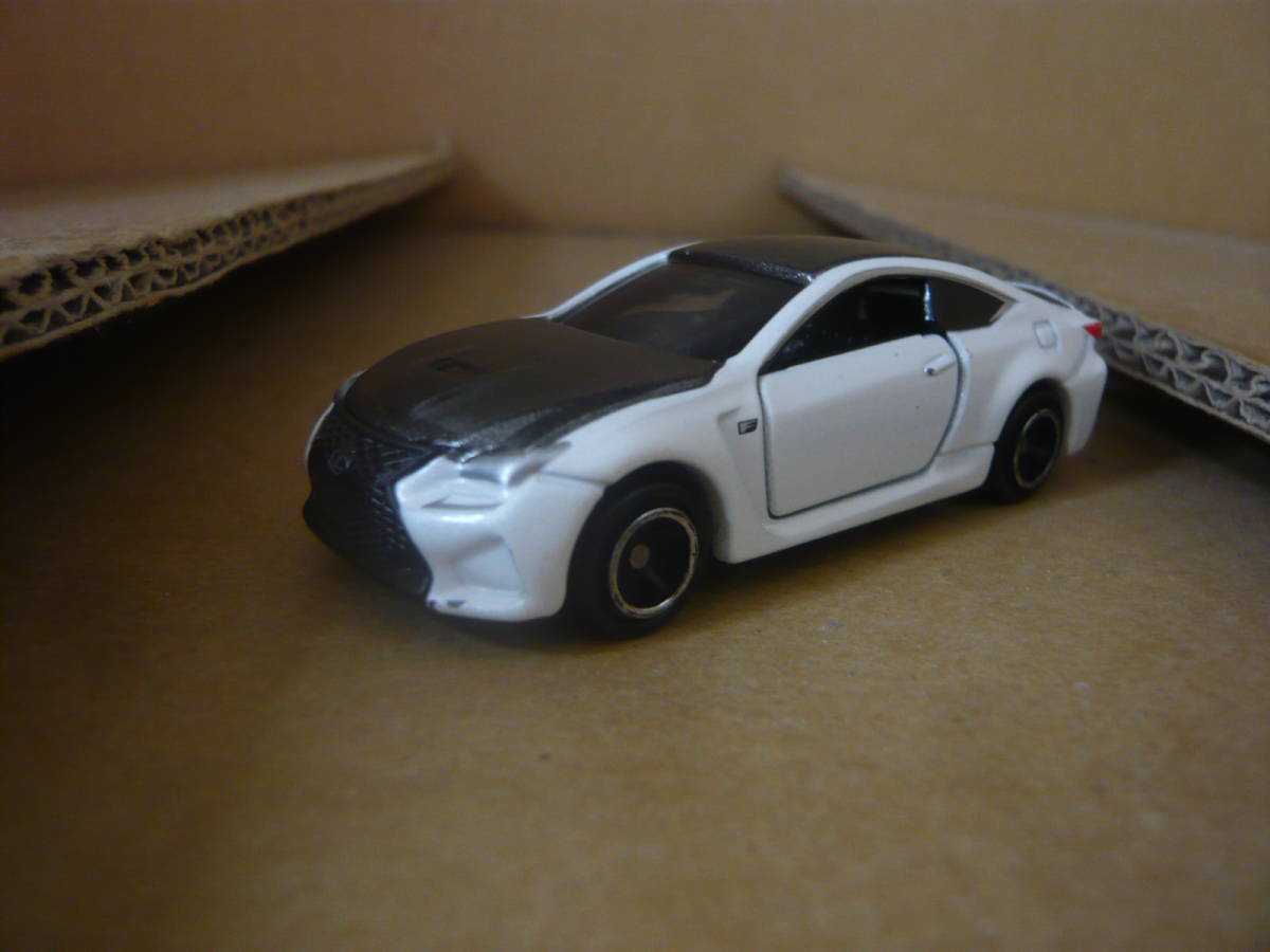 【中古品】トミカ レクサスRC F NO.13 白黒 1/59 ベトナム製拍卖