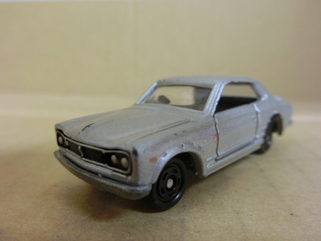 【中古品】トミカ No.21 日産 スカイライン HT 2000 GT-R SKYLINE 1/62 シルバー 1/62 中国製拍卖