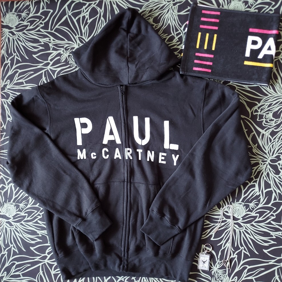 ポールマッカートニー Paul McCartney コンサートグッズ パーカー トレーナー ネクレス タオルマフラー キーホルダー 新品 PAUL 拍卖