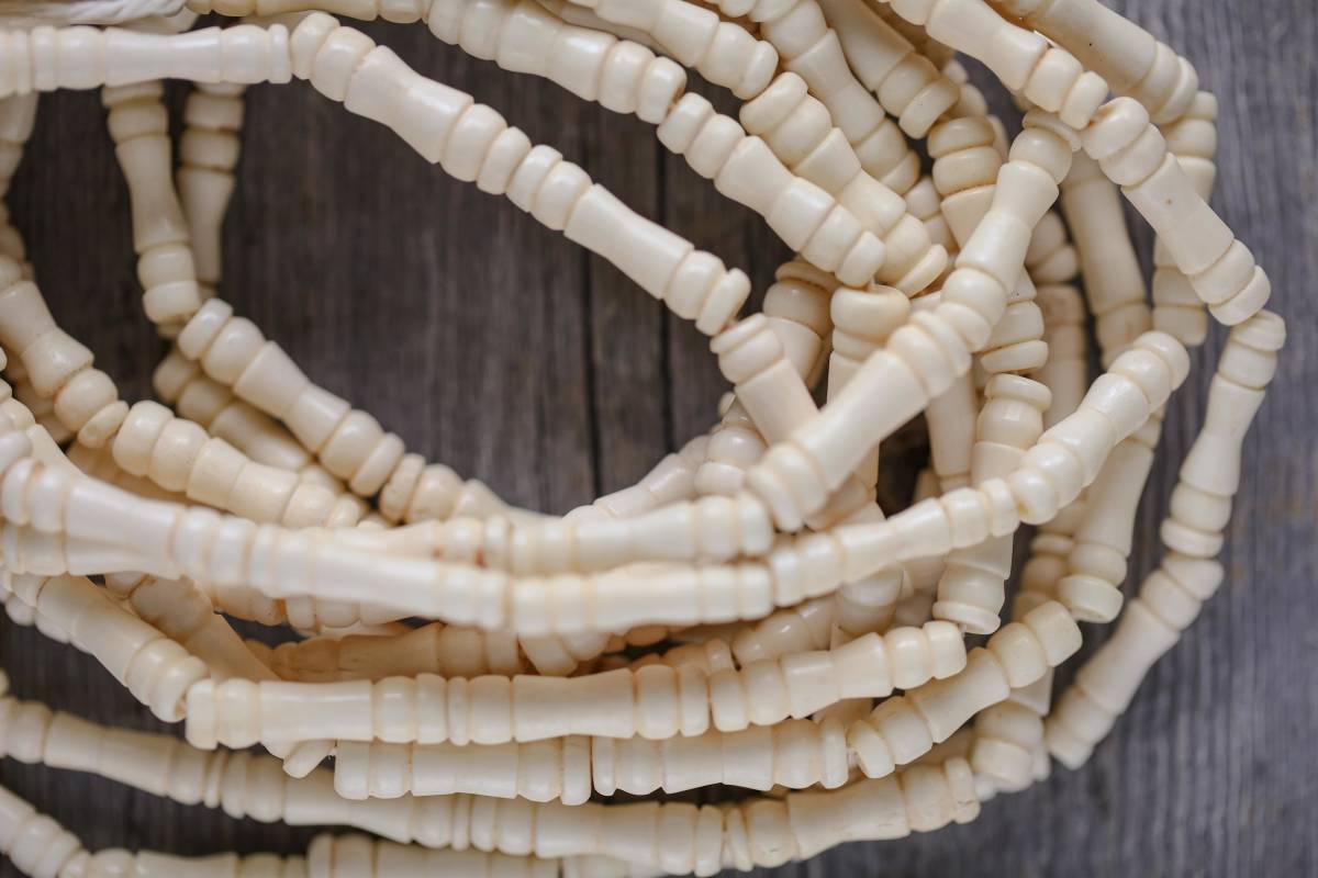 *Buffalo born beadsA拍卖