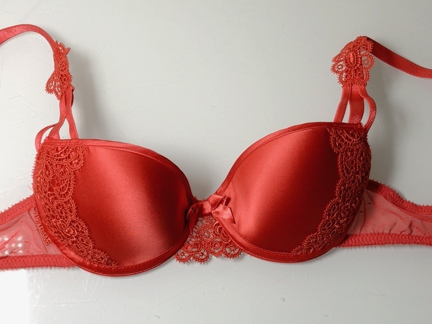 70A☆Chantelle シャンテル フランス海外高級ランジェリー拍卖