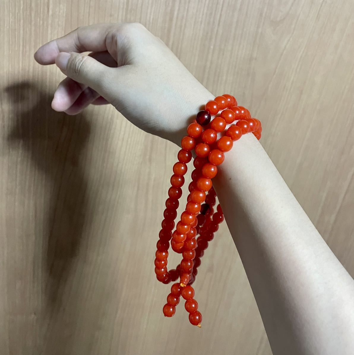 数珠 琥珀ブレスレット 8mm アンバー 蜜蝋 レッド 108珠 アクセサリー 小物ファッション 男女兼用 パーツ 御守 魔除 パワーストーン 幸運拍卖