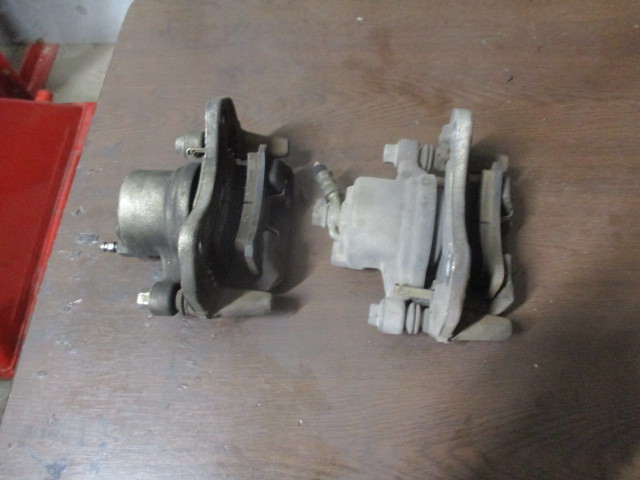 ムーヴ【L150S】ブレーキキャリパーフロント左右1台分拍卖